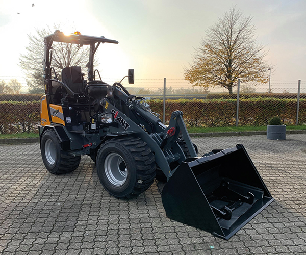 Giant G2700HD